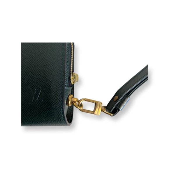 Louis Vuitton Tiga Baikal Clutch - Picture 10 of 13